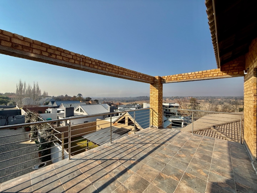3 Bedroom Property for Sale in Magalies Golf Estate North West